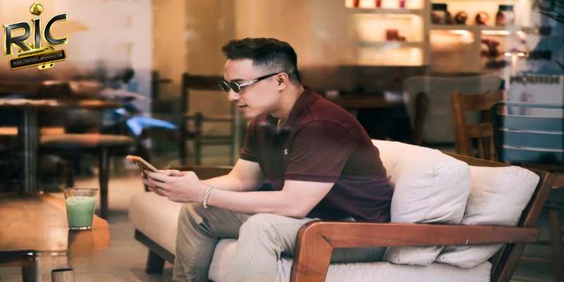 Brian Adam khá nổi bật với tài năng lãnh đạo của mình trong giới cá cược